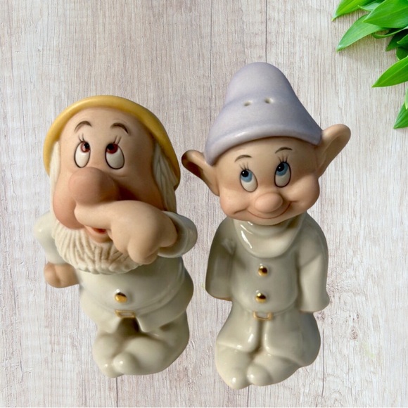 Disney Lenox Sneezy & Dopey Seven Dwarfs Salt & Pepper Shakers Host Pick Collect - Picture 11 of 15